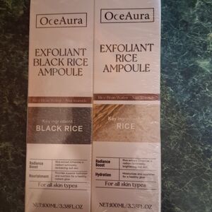 Aura Exfoliant Black Rice Ampoule - White and Black